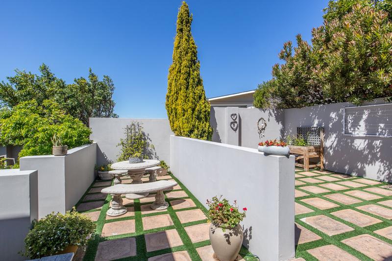 3 Bedroom Property for Sale in Stonehurst Mountain Estate Western Cape